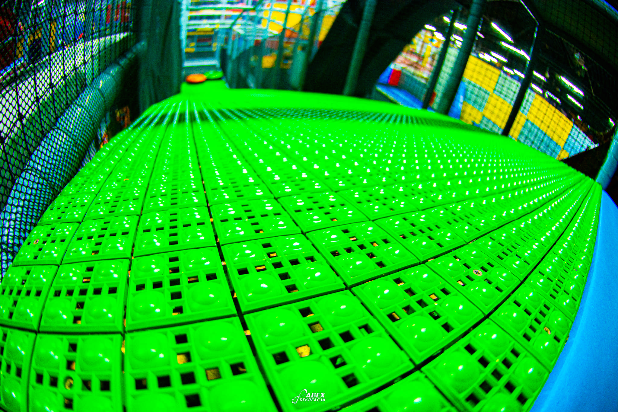 Promenades en toboggan et en ponton